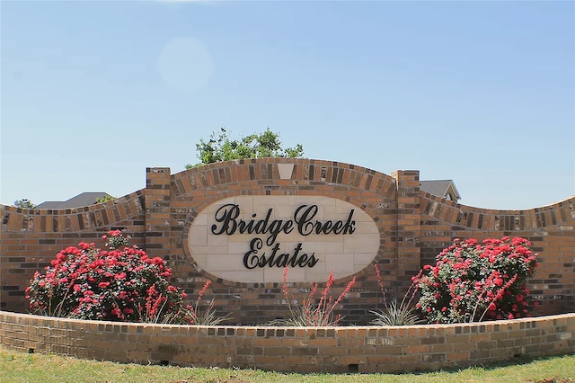 4805 Saddleback Ln, Wichita Falls, TX 73608 - view of community / neighborhood sign