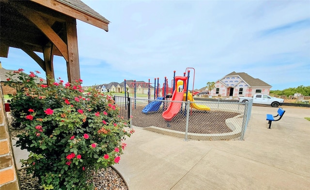 4805 Saddleback Ln, Wichita Falls, TX 73608 - view of community jungle gym