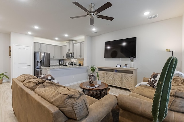2728 Baneberry Ln, Mesquite, TX 75150 - living area featuring recessed lighting, ceiling fan, and light wood-style floors