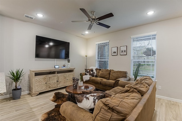 2728 Baneberry Ln, Mesquite, TX 75150 - living room with light wood finished floors, baseboards, a ceiling fan, and recessed lighting