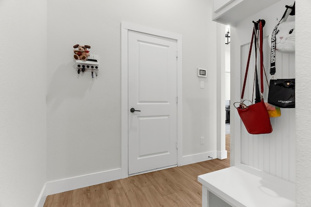 3432 Loftwood Ln, Anna, TX 75409 - mudroom featuring baseboards and light wood-type flooring