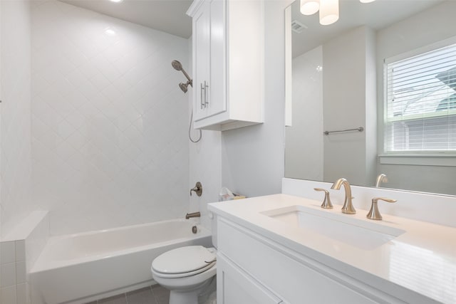4914 Live Oak St Unit 7, Dallas, TX 75206 - bathroom with bathtub / shower combination, toilet, vanity, and tile patterned floors