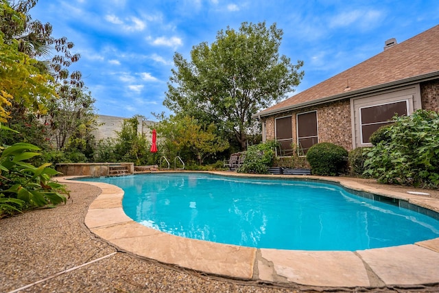2515 Cambridge Dr, Heath, TX 75032 - view of swimming pool