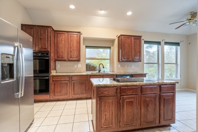 2515 Cambridge Dr, Heath, TX 75032 - spare room with hardwood / wood-style flooring, a chandelier, crown molding, and baseboards