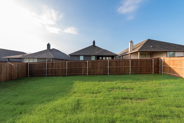 3523 Columbus St, Gainesville, TX 76240 - view of yard