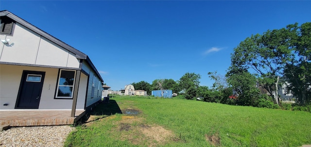 view of grassy yard