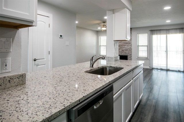849 S Gun Barrel Ln Unit F5, Gun Barrel City, TX 75156 - kitchen featuring a sink, a ceiling fan, white cabinetry, dishwasher, and dark wood finished floors