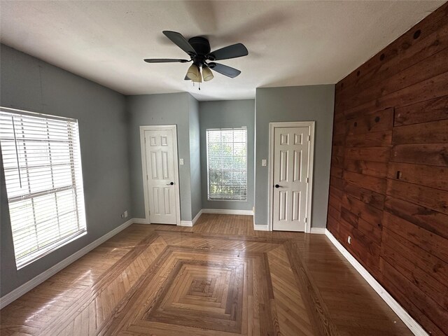 301 E White St, Pilot Point, TX 76258 - foyer entrance featuring ceiling fan and baseboards