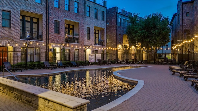 2110 Helsminster Dr, Dallas, TX 75201 - surrounding community featuring a swimming pool