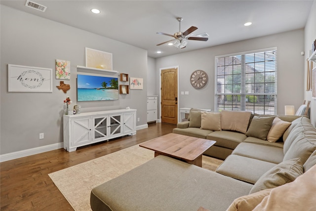 living room with recessed lighting, wood finished floors, visible vents, and ceiling fan