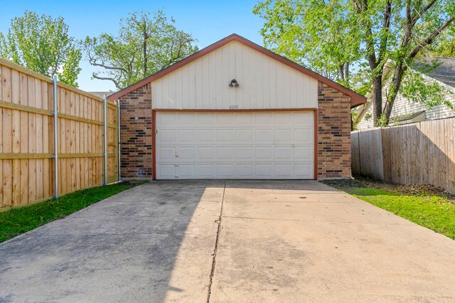 4248 Ireland Dr, The Colony, TX 75056 - detached garage featuring fence