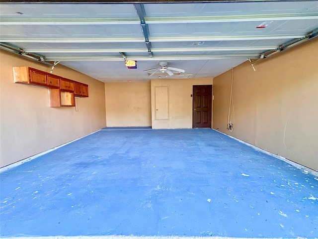 2505 Montclair Ln, Mesquite, TX 75150 - garage featuring a garage door opener