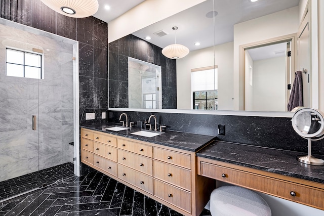 7158 Pasadena Ave, Dallas, TX 75214 - bedroom featuring light wood-style floors, multiple windows, baseboards, ceiling fan, and recessed lighting