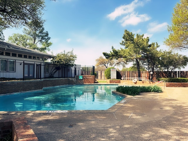 13633 Weald Green St, Dallas, TX 75240 - view of community pool