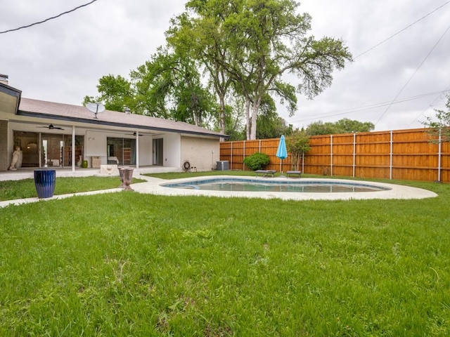 3124 Merrell Rd, Dallas, TX 75229 - view of yard with ceiling fan and a patio area