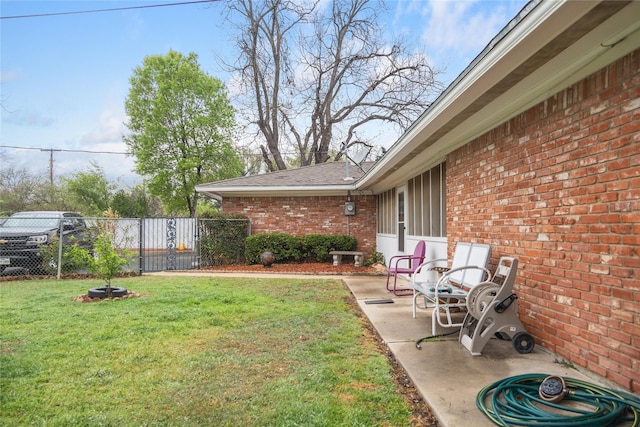 2107 Elizabeth Dr, Brownwood, TX 76801 - view of yard featuring fence