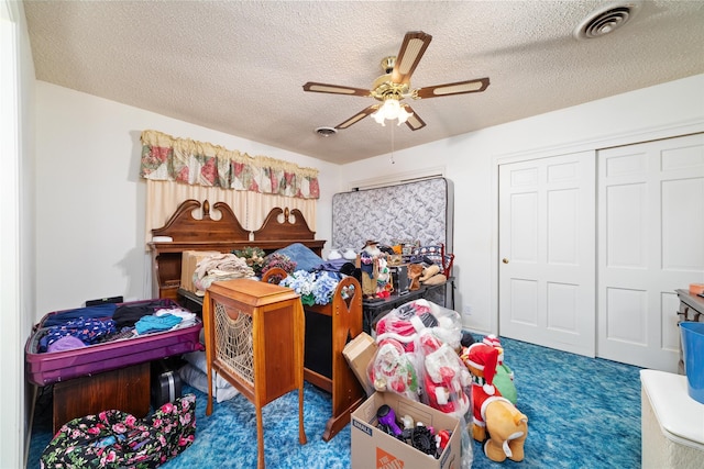 2107 Elizabeth Dr, Brownwood, TX 76801 - interior space featuring carpet, a textured ceiling, a closet, a ceiling fan, and visible vents