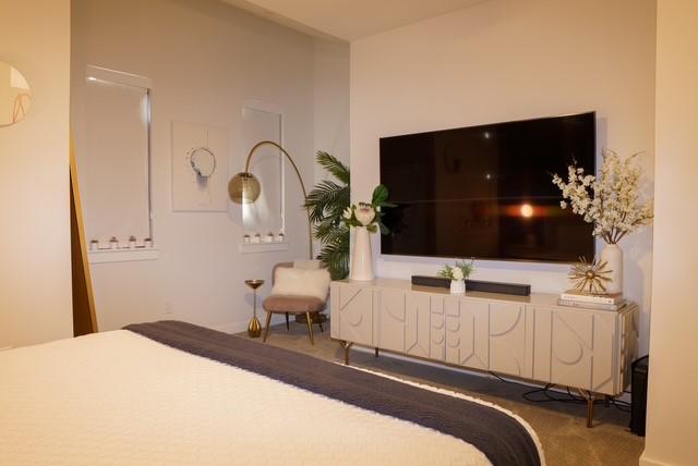 bedroom with carpet floors