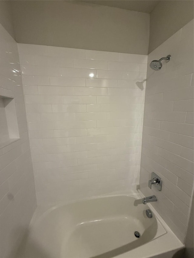 bathroom featuring shower / washtub combination