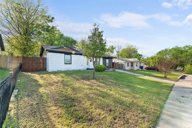 1909 Sycamore Dr, Mesquite, TX 75149 - view of ranch-style home