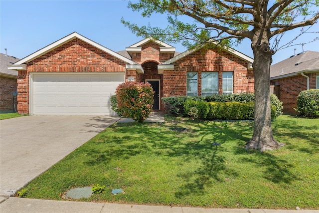 9904 Southgate Dr, Mckinney, TX 75072 - traditional-style home with brick siding, a garage, a front lawn, and concrete driveway