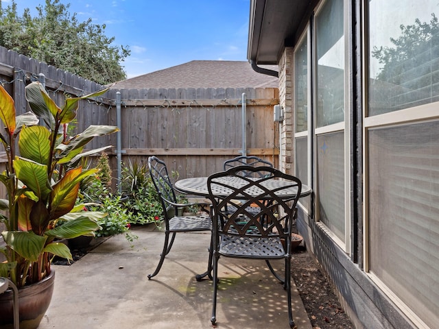 6504 Lago Vista Dr, Benbrook, TX 76132 - view of patio with fence