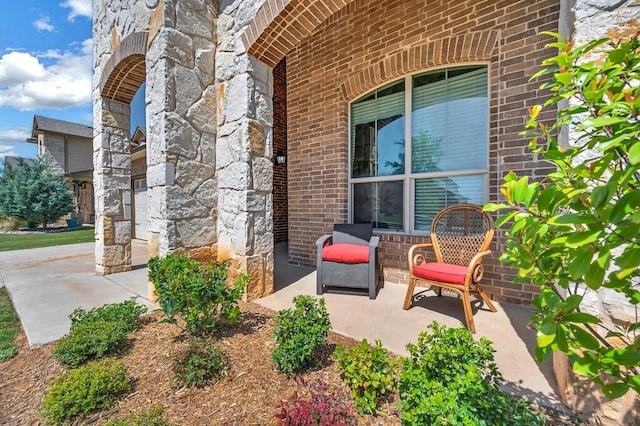 view of patio featuring driveway