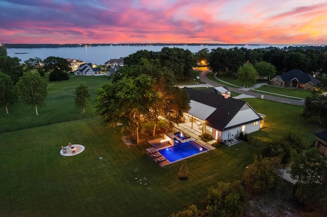 view of aerial view at dusk