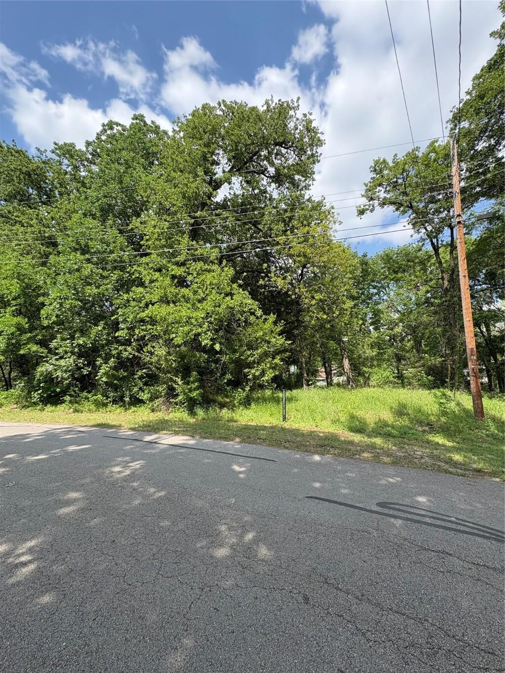 114 Robin Hood Way, Gun Barrel City, TX 75156