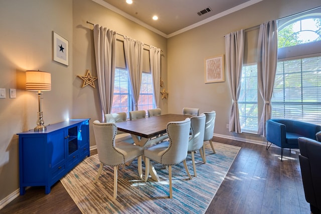 dining room with baseboards, recessed lighting, and dark wood finished floors
