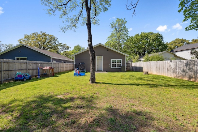 4538 Cherbourg St, Dallas, TX 75216 - view of yard