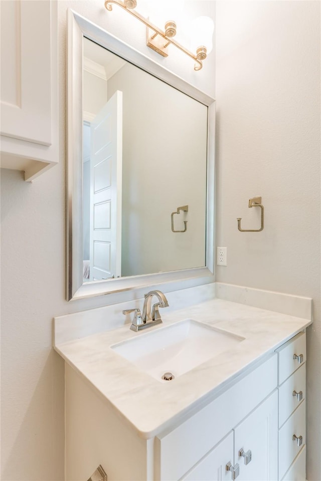 924 Winding Ridge Trl, Southlake, TX 76092 - bathroom featuring vanity