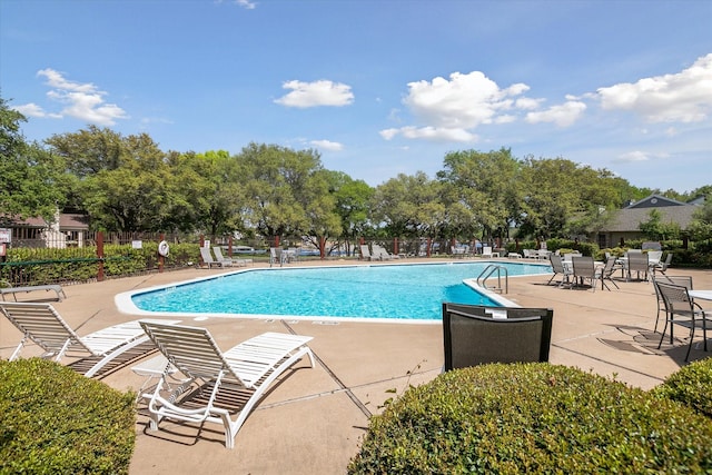 8508 Landing Way Ct, Fort Worth, TX 76179 - community pool with a patio area