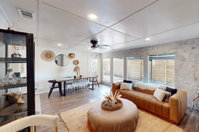 2931 Garapan Dr, Dallas, TX 75224 - living area with visible vents, recessed lighting, a ceiling fan, and wood finished floors