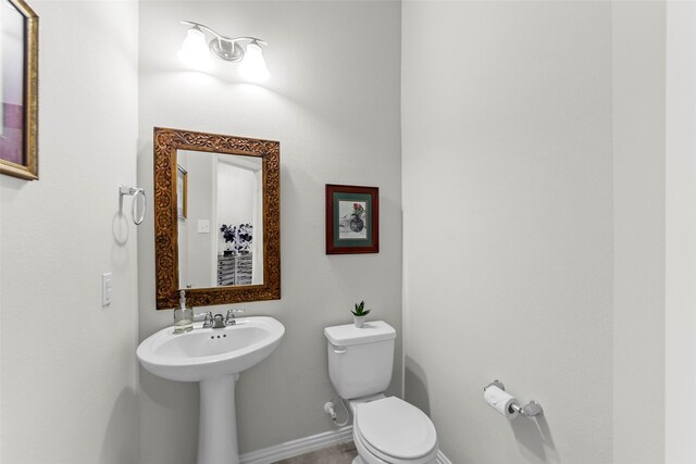 7600 W Fork Ln, Mckinney, TX 75071 - laundry area featuring cabinet space and independent washer and dryer