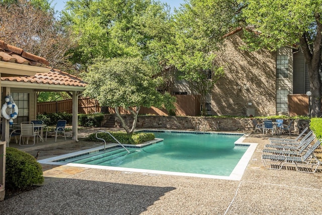 851 Dublin Dr Unit 3, Richardson, TX 75080 - community pool with a fenced backyard, a patio area, a gazebo, and outdoor dining space