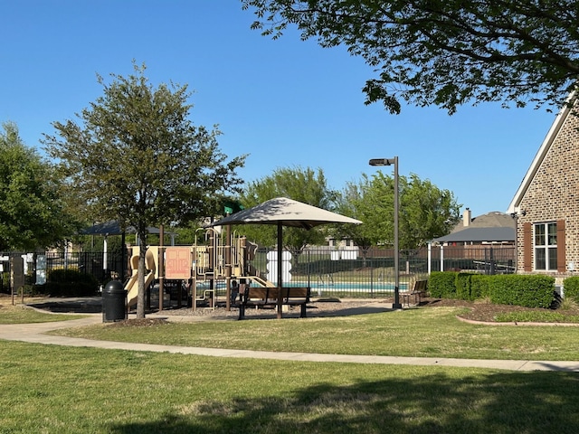 345 Wishbone Ln, Fort Worth, TX 76052 - communal playground with fence and a lawn