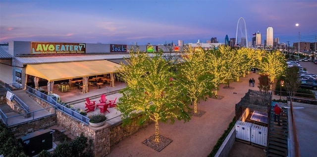 1902 Canada Dr, Dallas, TX 75212