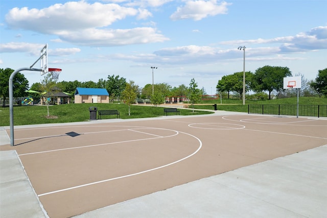 8425 Catskill Ct, Plano, TX 75025 - view of basketball court with fence, community basketball court, and a lawn