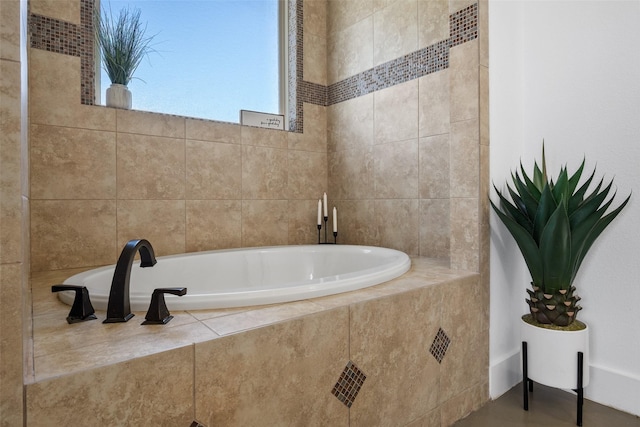 6611 Singleton Rd, Midlothian, TX 76065 - bathroom featuring a bath