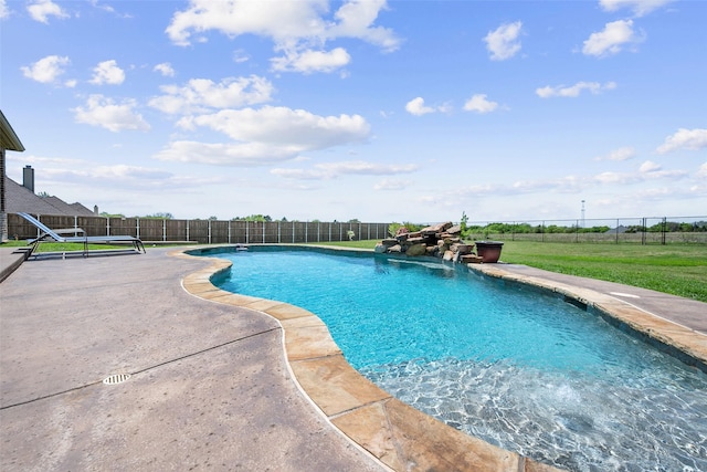 6611 Singleton Rd, Midlothian, TX 76065 - view of pool with a patio