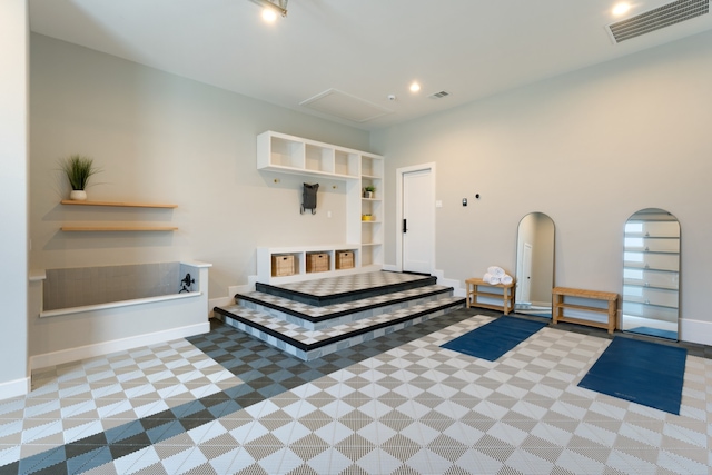4147 Deep Valley Dr, Dallas, TX 75244 - interior space with visible vents, recessed lighting, and baseboards