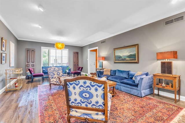 6126 Averill Way Unit 203W, Dallas, TX 75225 - living area featuring visible vents, ornamental molding, wood finished floors, baseboards, and recessed lighting