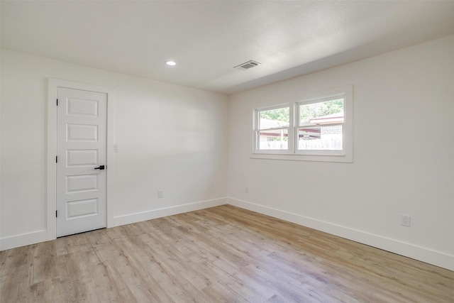 5440 Fursman Ave, Fort Worth, TX 76114 - empty room featuring baseboards, light wood finished floors, visible vents, and recessed lighting