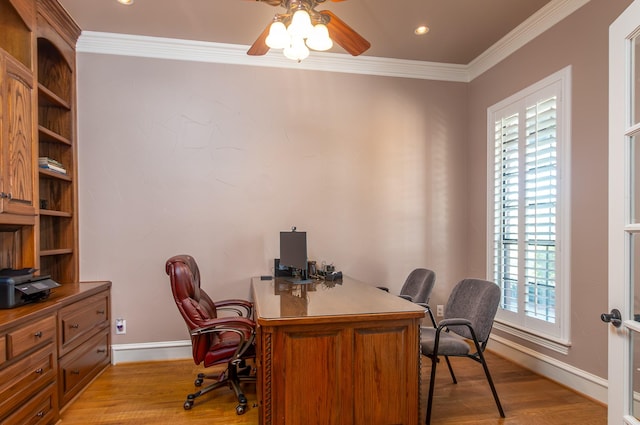 office space with baseboards, ceiling fan, crown molding, light wood finished floors, and recessed lighting