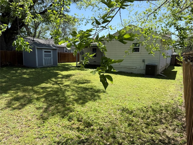 2365 Norwood Dr, Dallas, TX 75228 - view of yard with central AC