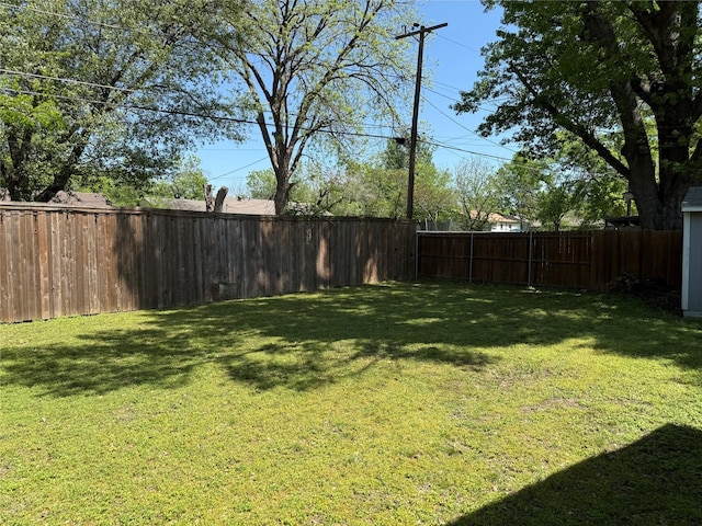 2365 Norwood Dr, Dallas, TX 75228 - view of yard
