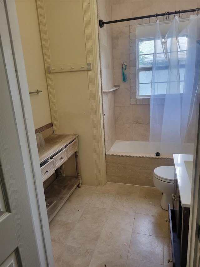 409 Forest Ave, Shreveport, LA 71104 - full bathroom with vanity and bathtub / shower combination