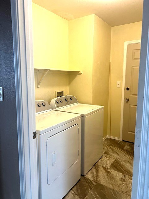 518 Lonestar Park Ln, Ponder, TX 76259 - bathroom featuring vanity, toilet, and shower / bathtub combination