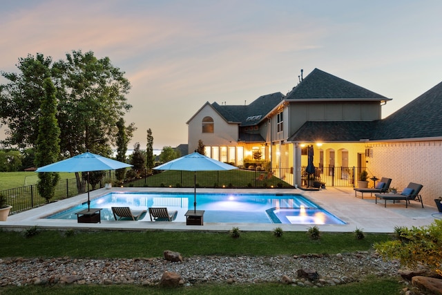 2413 Versailles Dr, Heath, TX 75032 - view of swimming pool featuring a patio and a pool with connected hot tub